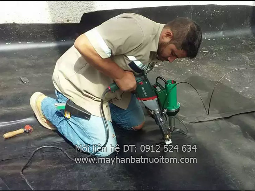 M&aacute;y h&agrave;n đ&ugrave;n bạt nhựa HDPE model m&aacute;y h&agrave;n đ&ugrave;n LST610A