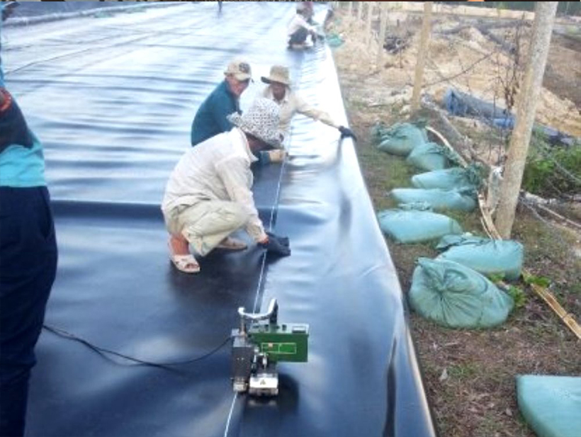 Máy Hàn Nhựa LST900 chuyên hàn bạt nhựa, màng nhựa dày 1.0-3.0mm