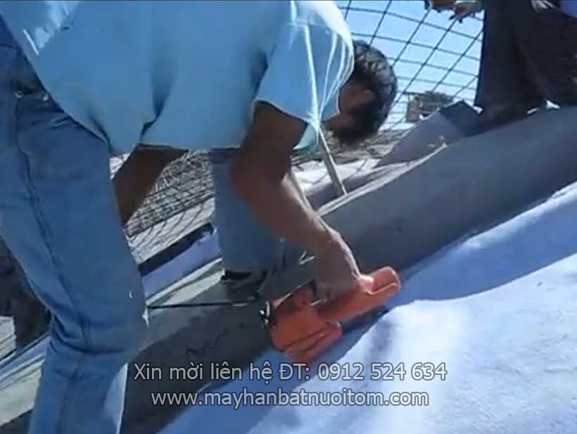 M&aacute;y h&agrave;n vải địa kỹ thuật, h&agrave;n m&agrave;ng nhựa chống thấm LST800